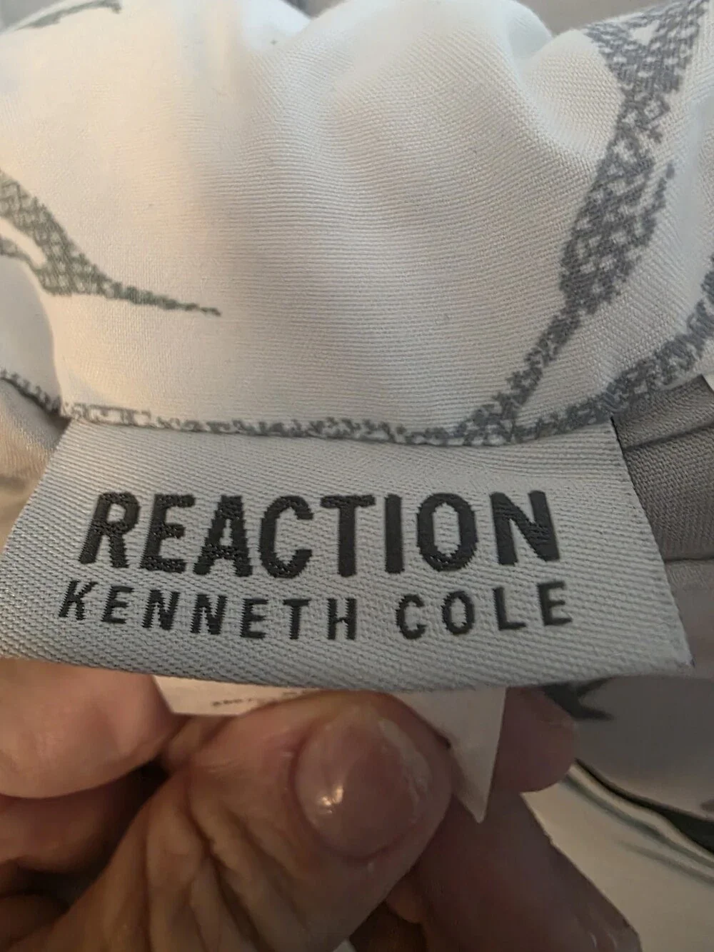Kenneth Cole Reaction White Comforter with Sage Leaf Print and Light Green Throw